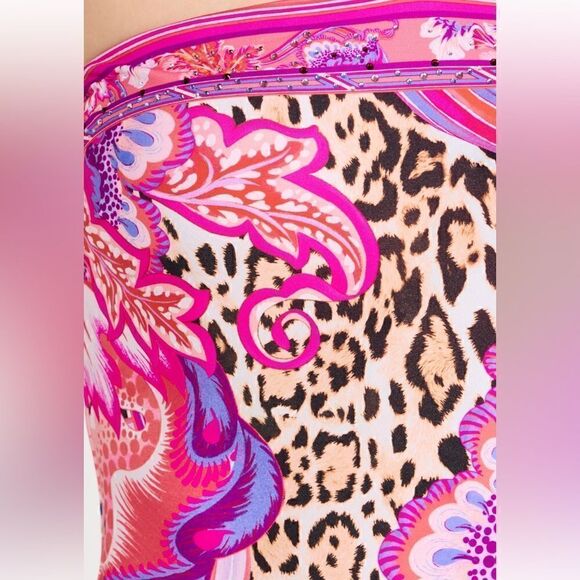 NWT Camilla Bandeau One Piece With Halter Tie
Viola Vintage - Picture 6 of 11